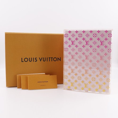 LOUIS VUITTON グラデーションピンク サングラス⭐︎未使用⭐︎ 日本直送】ルイ・ヴィトン LOUIS VUITTON サングラスケース