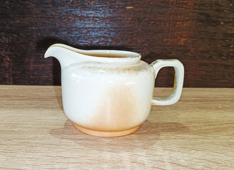 柴燒白玉泥公道杯-鶯歌陶藝家李玟叡 - 茶壺/茶杯/茶具 - 陶 