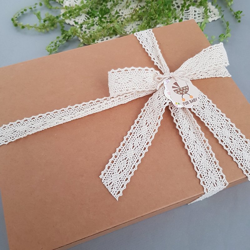 Plus purchase kraft paper gift box lace packaging + kraft paper bag - Baby Gift Sets - Paper Khaki