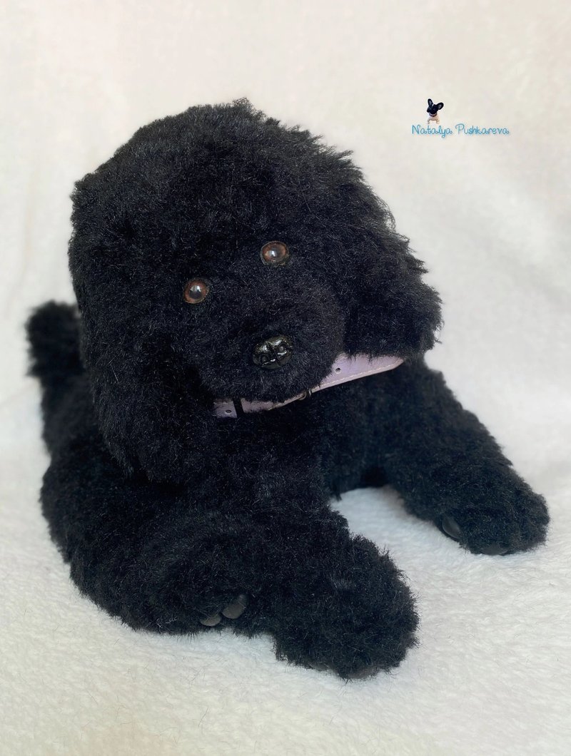 黑贵宾犬逼真的玩具 - 公仔/玩偶 - 聚酯纖維 白色