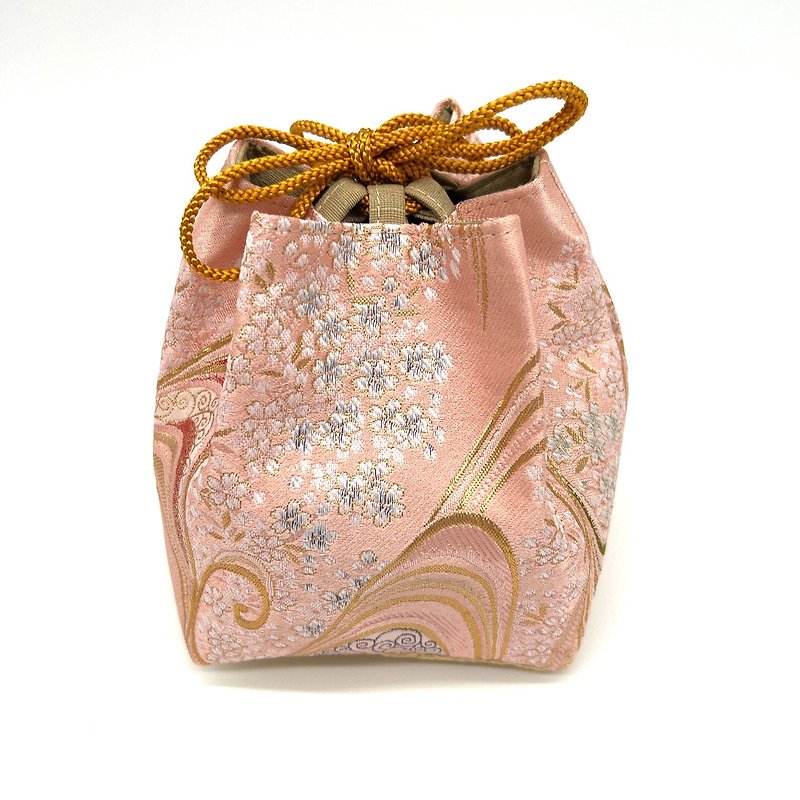 A stylish drawstring bag with a Japanese pattern made from Kyoto Nishijin fabric. - Other - Polyester Pink
