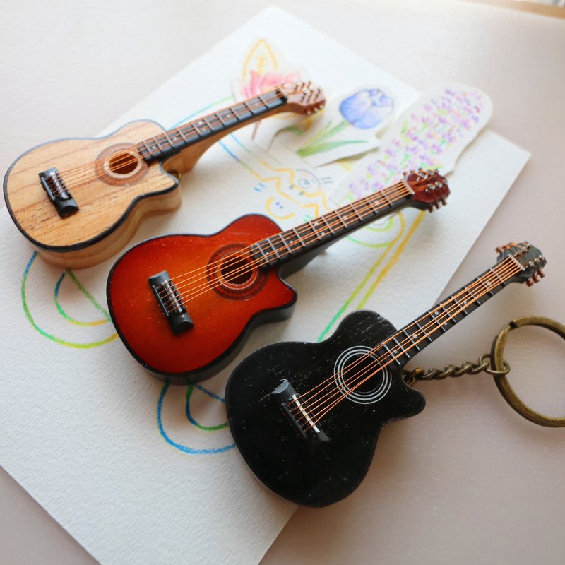 [Perfection among Imperfections] Small Guitar Keychain Handmade Pendant Music Band Gift Special - ที่ห้อยกุญแจ - ไม้ หลากหลายสี