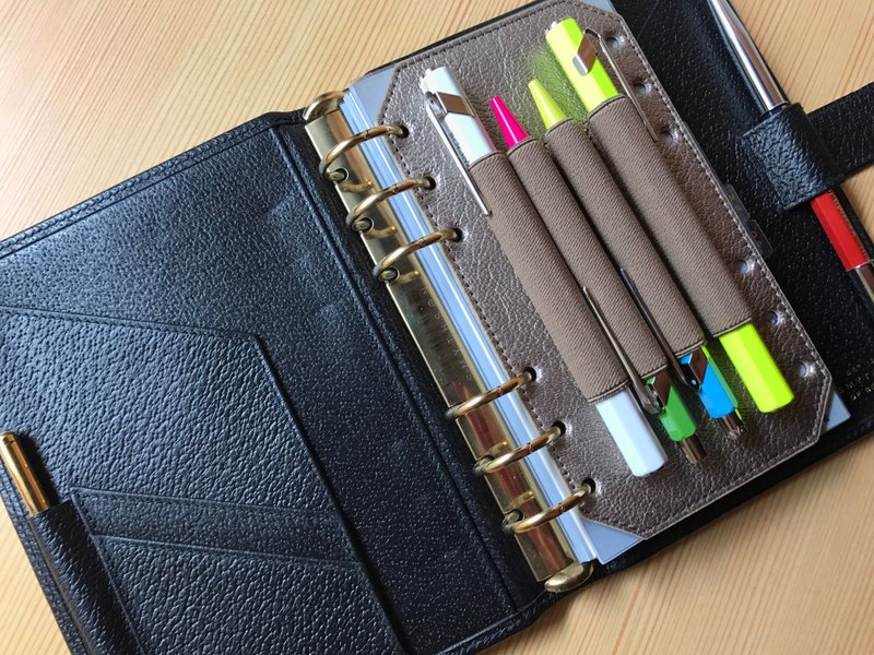 A holder for carrying a system notebook and pen together - Pen4lder Pen Holder Gold - Pen & Pencil Holders - Genuine Leather Gold