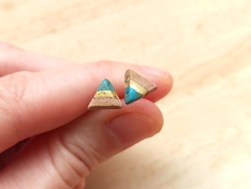 Triangular diffuser mini square gold pottery ear needle (three colors available) - Earrings & Clip-ons - Pottery Multicolor