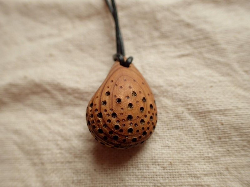 dot pattern necklace - Necklaces - Wood Brown