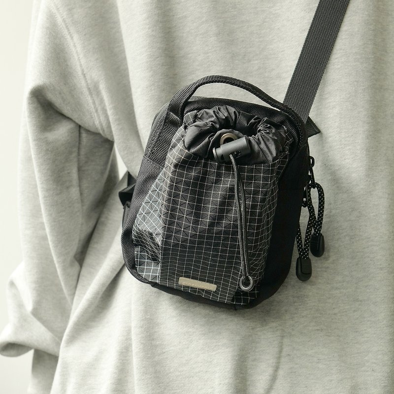 Shoulder bag, halter neck, mobile phone bag, neutral plaid pattern, Okinawa workwear, Japanese style side backpack, green plaid pattern - กระเป๋าแมสเซนเจอร์ - ไฟเบอร์อื่นๆ สีดำ