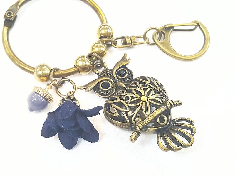 Paris*Le Bonheun. Fantasy forest series. Cuckoo owl. Acorn flower keychain - Keychains - Other Metals Blue