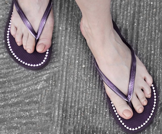 Thin strap cheap flip flops