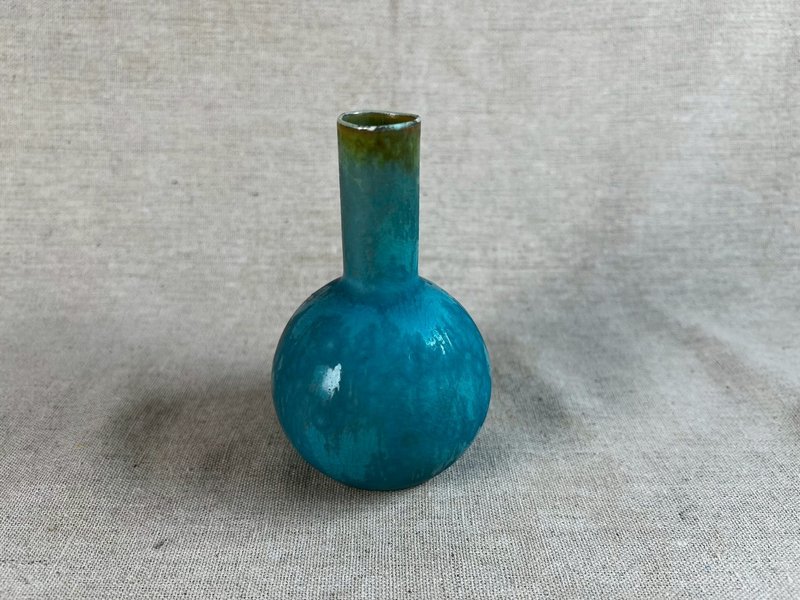 孔雀藍釉小花瓶 - 花瓶/花器 - 陶 藍色