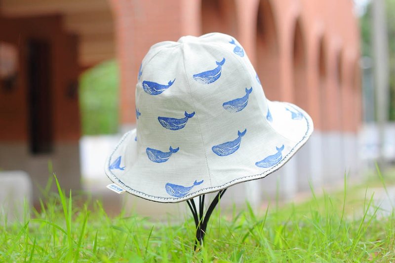 [Sea World Series - tranquil blue whale] sided bud hat - หมวก - ผ้าฝ้าย/ผ้าลินิน สีน้ำเงิน