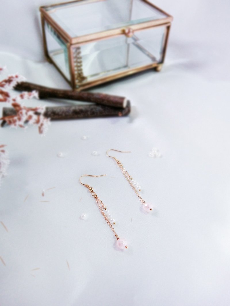 【Sakura Snow】Pearl double strand sterling silver earrings - Earrings & Clip-ons - Gemstone Gold
