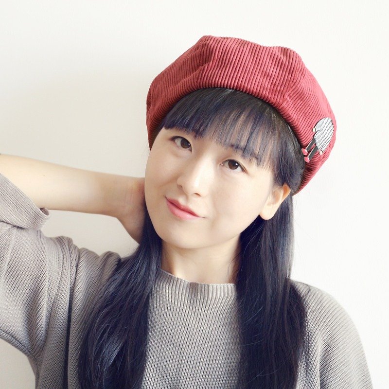 Zheng sorts of hand-made vintage corduroy beret painter cap lovely Christmas and New Year gift - Hats & Caps - Cotton & Hemp Red