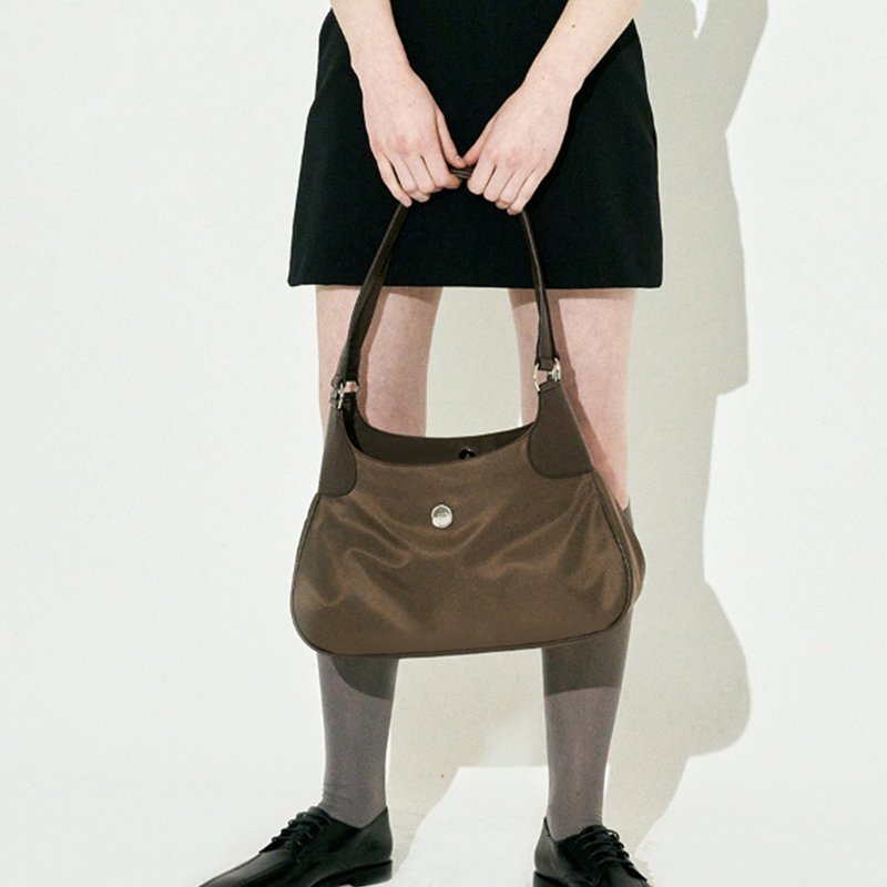 韓國製自家品牌Untidy 喇叭袋 Flare Bag - 手提包/手提袋 - 人造皮革 