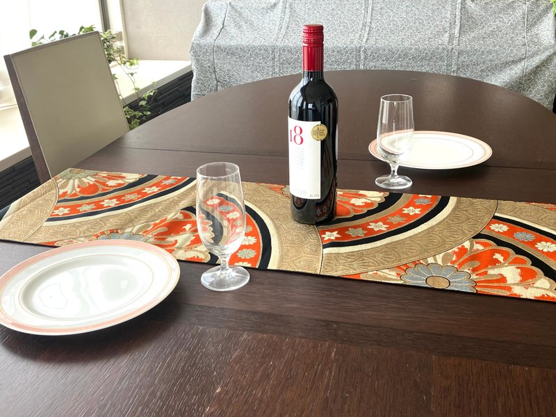 Japanese style table runner silk - ผ้ารองโต๊ะ/ของตกแต่ง - ผ้าไหม สีทอง