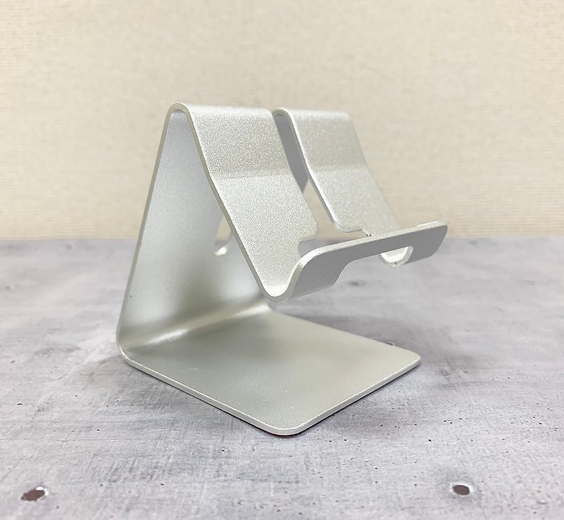 鋁合金 手機&平板座 (可邊充電邊使用) - 手機/平板支架 - 鋁合金 銀色