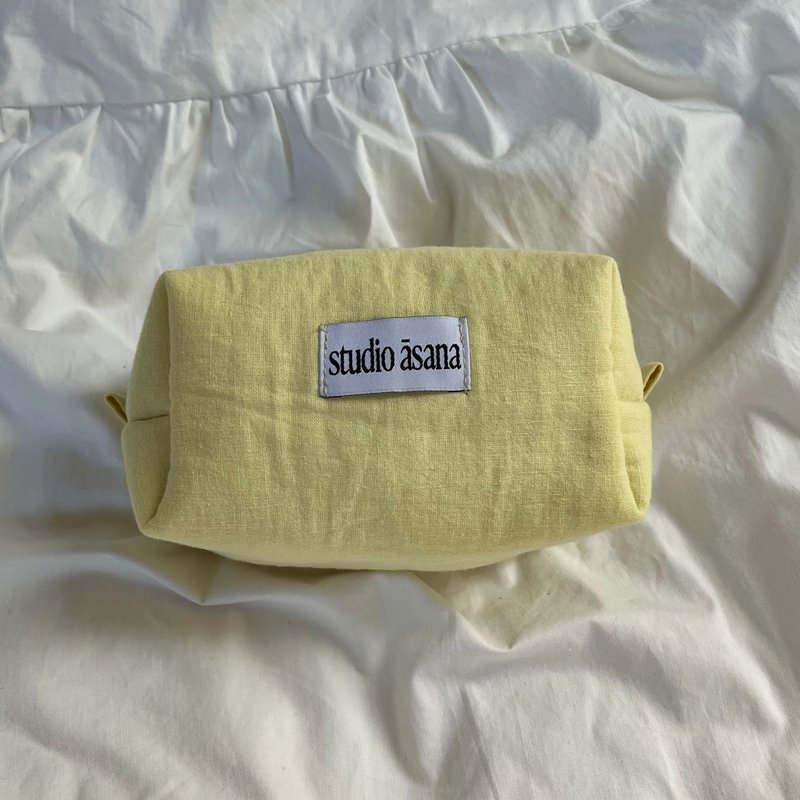 (M) Half Linen box zipper pouch (lemon) - กระเป๋าเครื่องสำอาง - ผ้าฝ้าย/ผ้าลินิน สีเหลือง