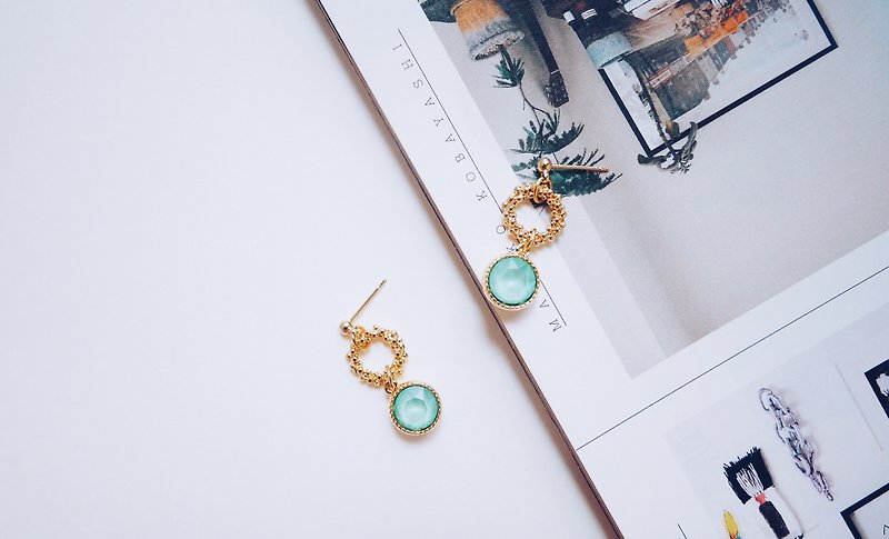 Qintou-garland mint green round crystal embellished earrings - Earrings & Clip-ons - Other Metals Green