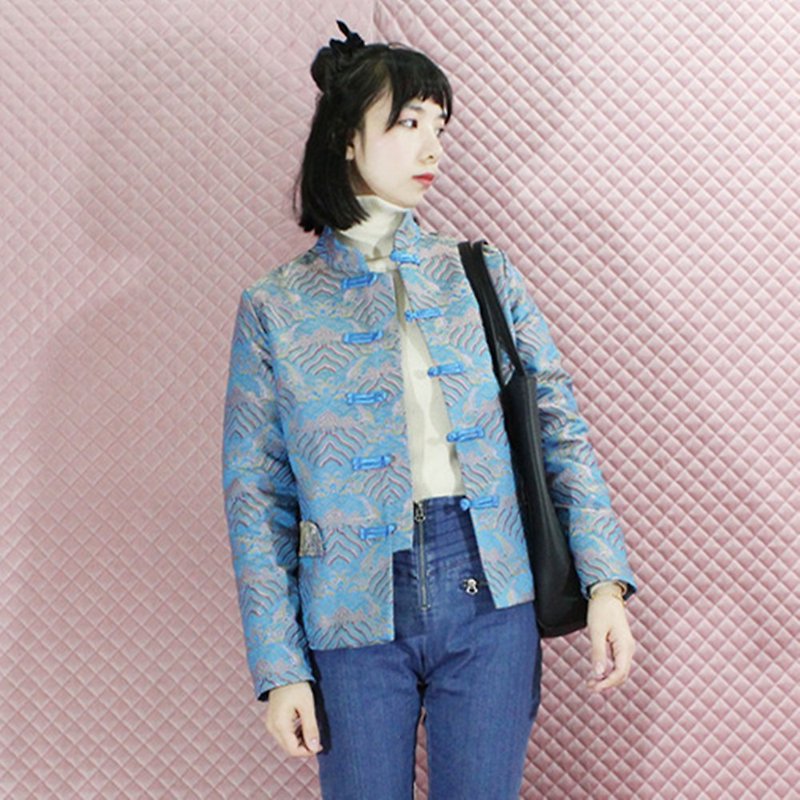 Sky blue brocade satin face autumn and winter thin cotton disc button Tang suit coat new Chinese Mid-autumn Spring Festival style improved cheongsam - เสื้อแจ็คเก็ต - ไฟเบอร์อื่นๆ สีน้ำเงิน