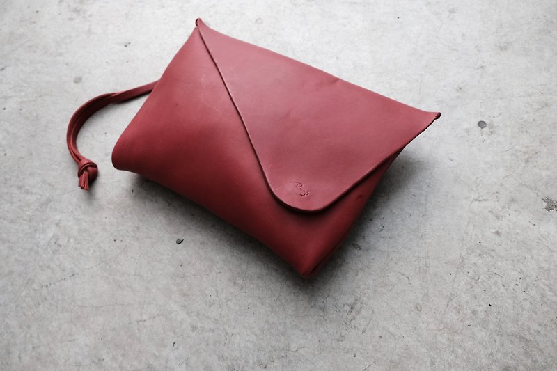Handmade simple Christmas red leather clutch with magnetic buckle