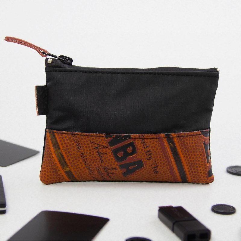 Block Multi-Purpose Pouch (Black) - กระเป๋าเครื่องสำอาง - วัสดุอีโค สีดำ