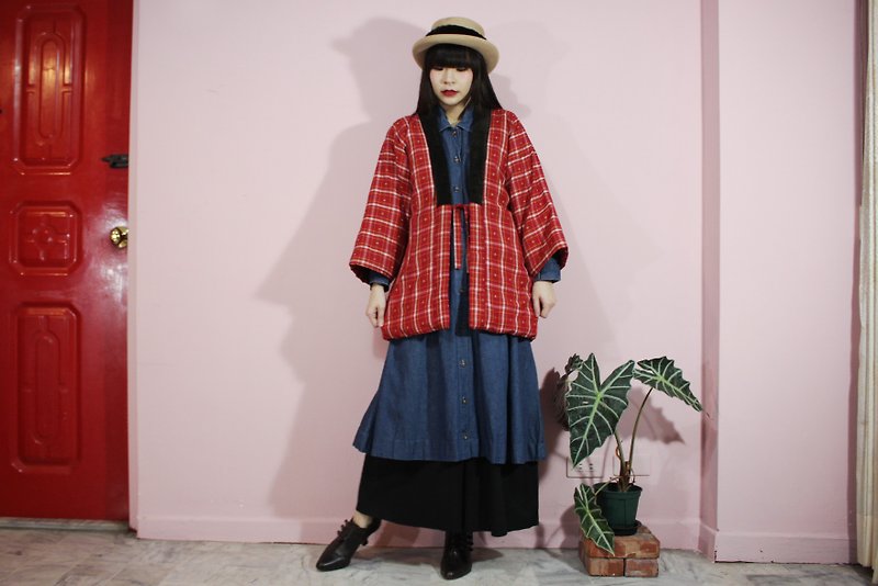 [日本製和服](Vintage)日本帶回紅色格紋鋪棉和服（はんてん） - 女大衣/外套 - 棉．麻 紅色