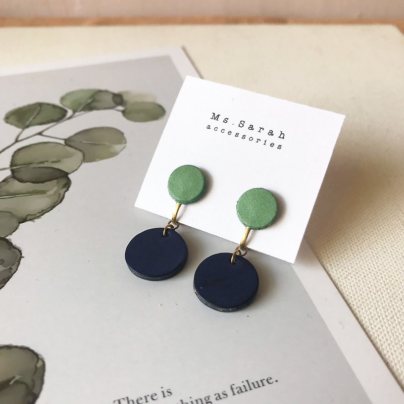 Leather earrings_small circle No.3 works_apple green with dark blue - Earrings & Clip-ons - Genuine Leather Green