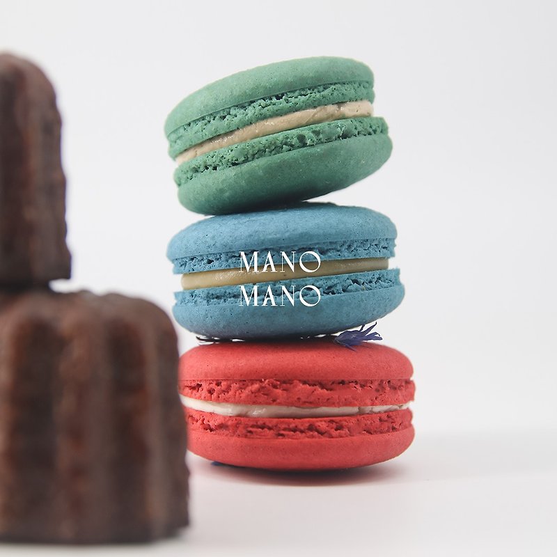 MANO MANO Midsummer Night Gift Box 3 pieces of macarons + 3 pieces of crepe - Cake & Desserts - Other Materials Multicolor