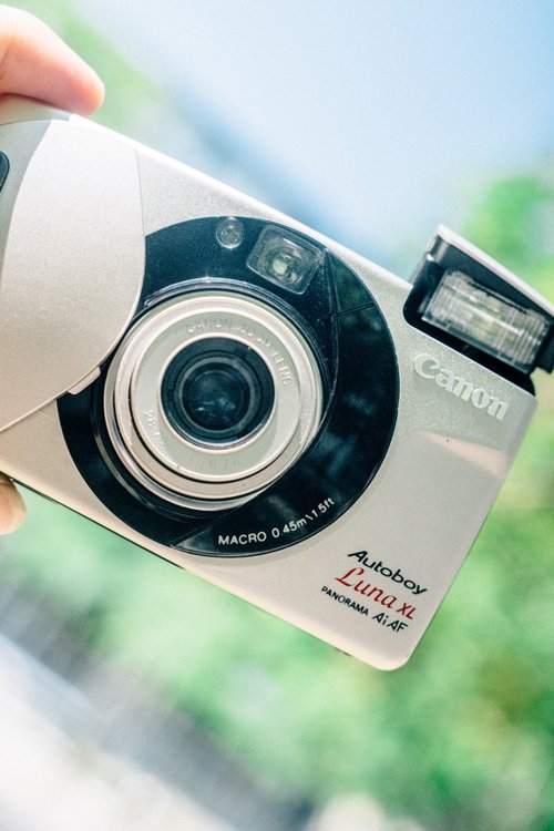 フィルムカメラ CANON Autoboy Luna XL 28-70mm CANON Autoboy Luna XL 28-70mm オートボーイ ルナ CANON