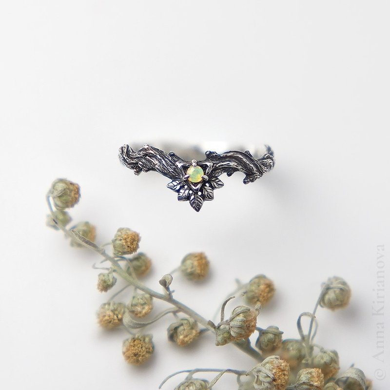 Twig Ring with Natural Opal - 戒指 - 純銀 銀色