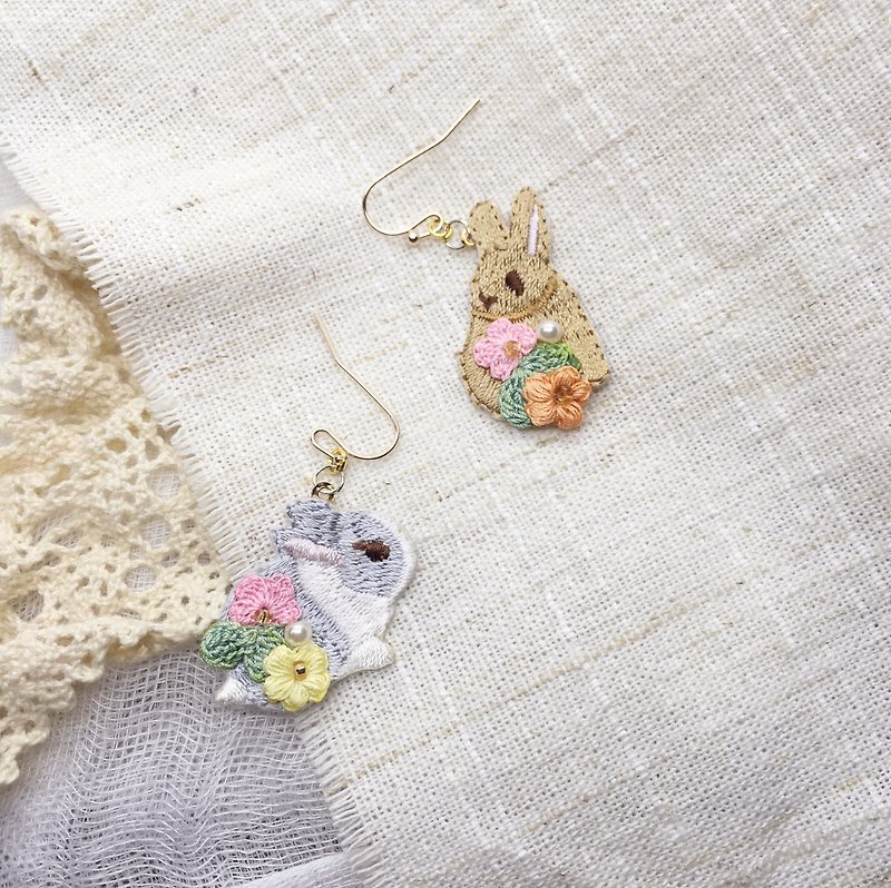 Small animal cloth crochet flower earrings bunny - Earrings & Clip-ons - Cotton & Hemp Pink
