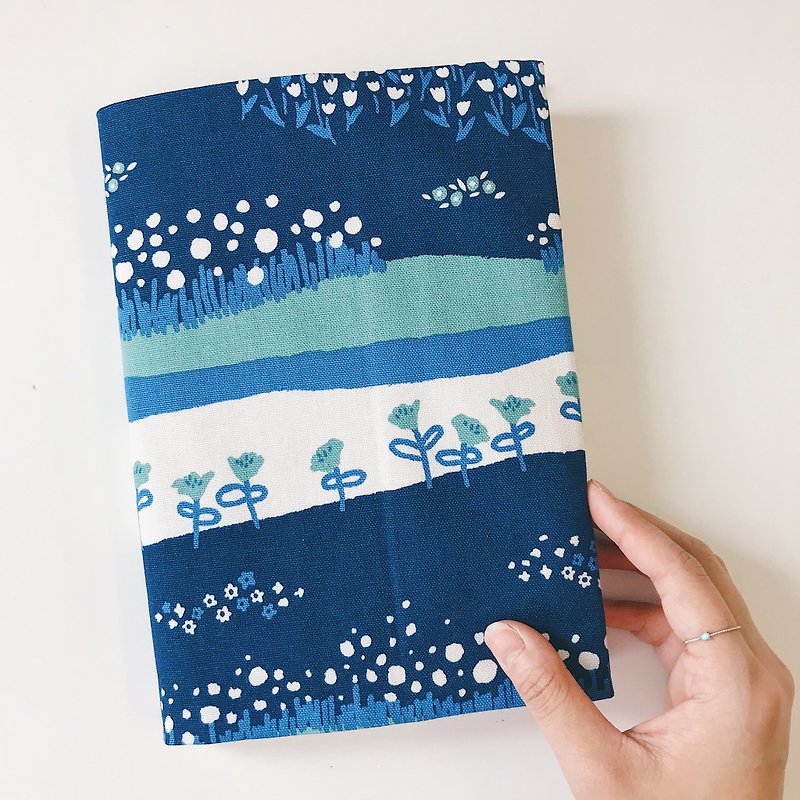 Tulip flower cloth handmade book cover / book cover | 815a.m - ปกหนังสือ - ผ้าฝ้าย/ผ้าลินิน 