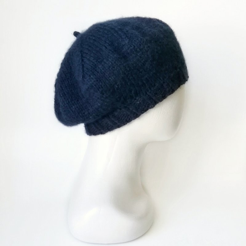 Knitted Alpaca Wool Women's Beret in Deep Blue - Luxuriously Warm and Stylish. - หมวก - ขนแกะ สีน้ำเงิน