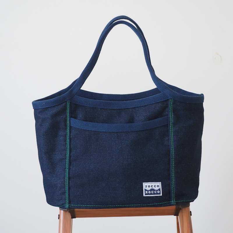 CARRYALL BAG กระเป๋าผ้าเดนิมสีน้ำเงินเข้มหนา 14 ออนซ์ (ผ้ายีนส์) - กระเป๋าถือ - วัสดุอื่นๆ สีน้ำเงิน
