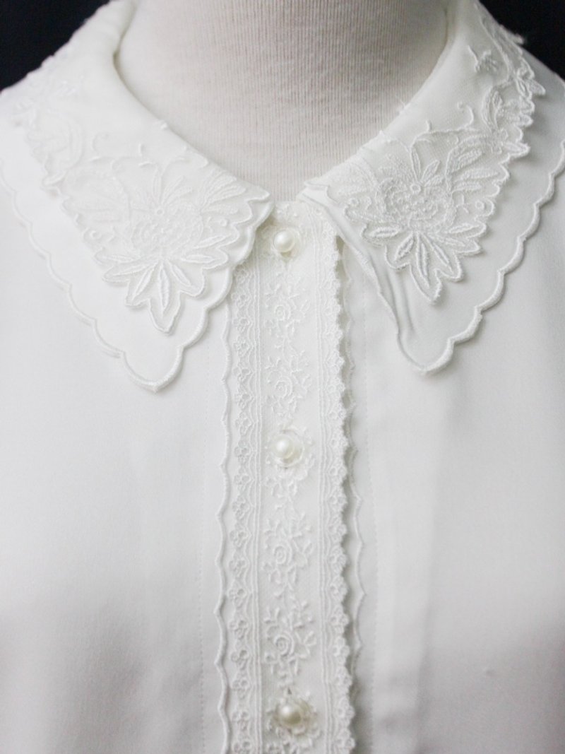 [RE0215T1752] Nippon forest department lace vintage double collar white shirt - Women's Shirts - Polyester White
