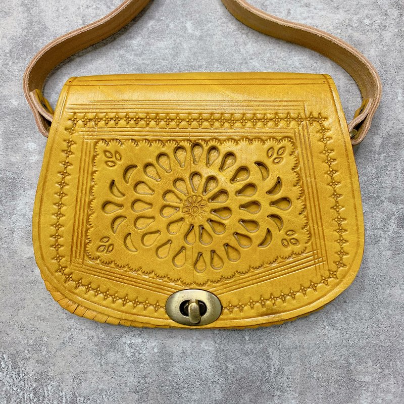 Moroccan leather bag - กระเป๋าแมสเซนเจอร์ - หนังแท้ สีเหลือง