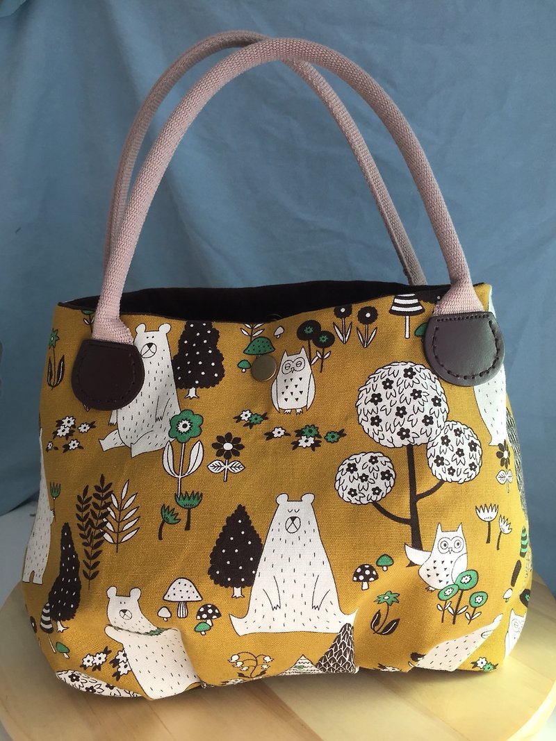 A handy bear story of the forest story candy bag - handmade - Handbags & Totes - Cotton & Hemp 