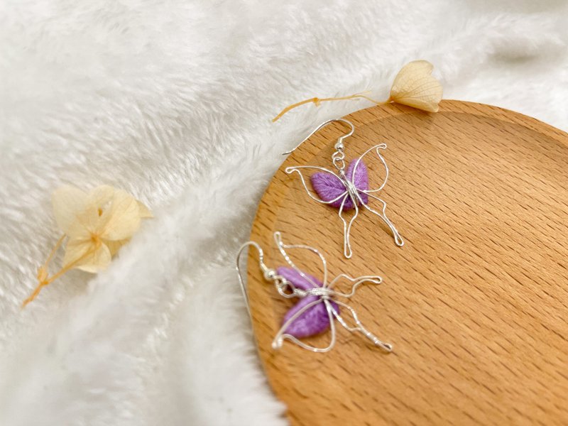 Embroidered Earrings-Die Wu (Purple) - ต่างหู - เงินแท้ 