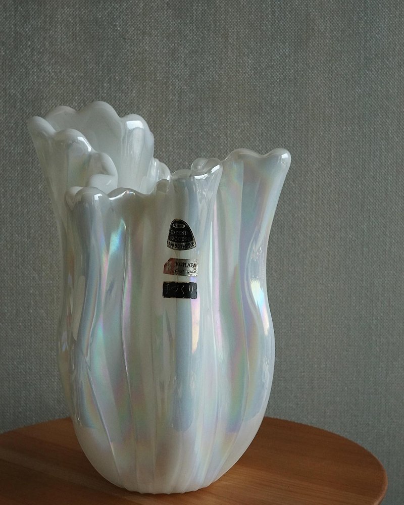 Japan Showa Pearlescent Handmade Flower Antique Flower - Pottery & Ceramics - Glass White