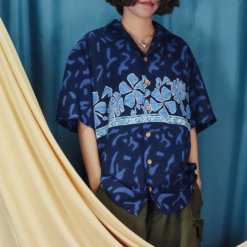 Hawaiian shirt 001 early summer sea breeze, floral shirt print top [Tsubasa.Y ancient house] - เสื้อยืดผู้ชาย - ผ้าฝ้าย/ผ้าลินิน สีน้ำเงิน