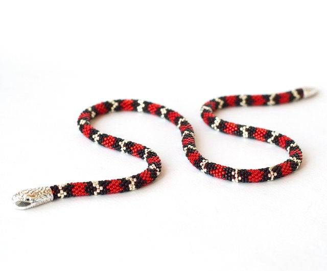 Bijou R.I Snake Ribbon Necklace