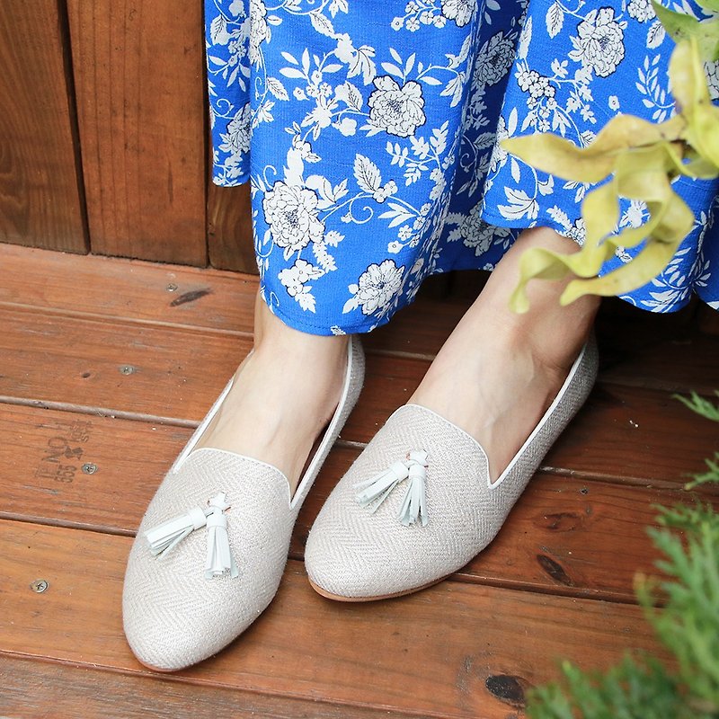 [Hand-made order] Navy Wind Tassel Obela_Light Silver - Women's Casual Shoes - Other Materials Silver