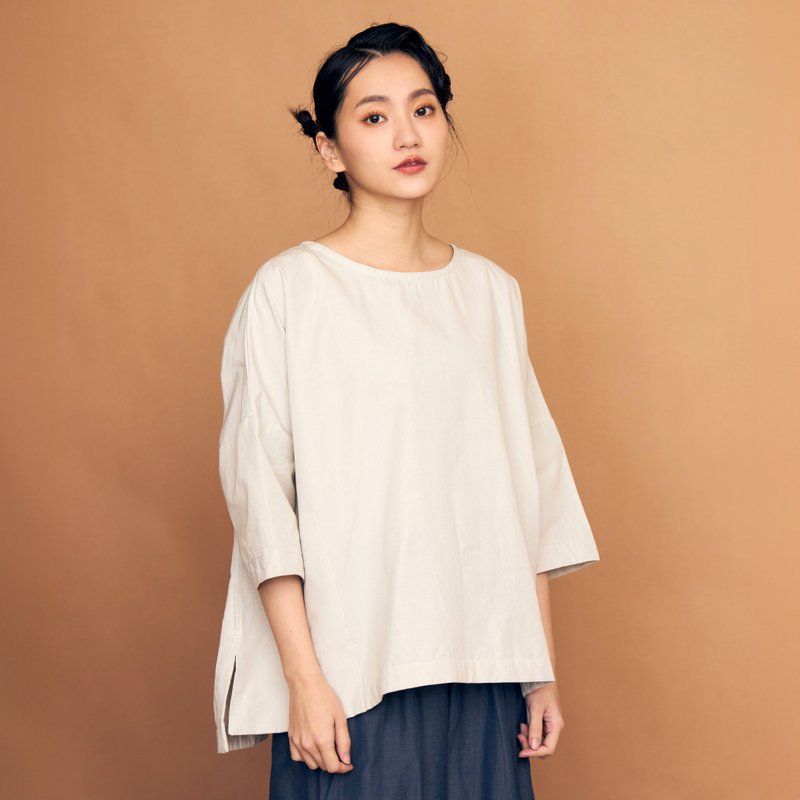 Rectangular Unisex Top with Sleeve_Snow Field - เสื้อผู้หญิง - ผ้าฝ้าย/ผ้าลินิน ขาว