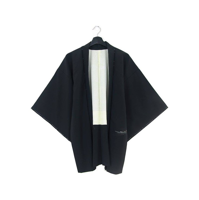 バックグリーンへ::日本の着物の羽は、手描きの釣りレジャーイタリアウェンヴィンテージの着物をバック織（KI-49） - ジャケット - シルク・絹 ブラック