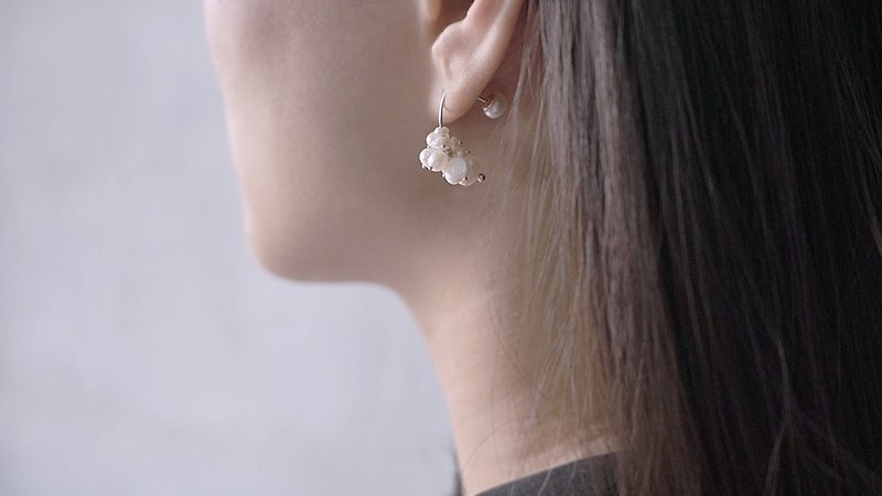 Cluster Series | Iofu Girl | Sterling Silver Pearl Earrings - Earrings & Clip-ons - Pearl Silver