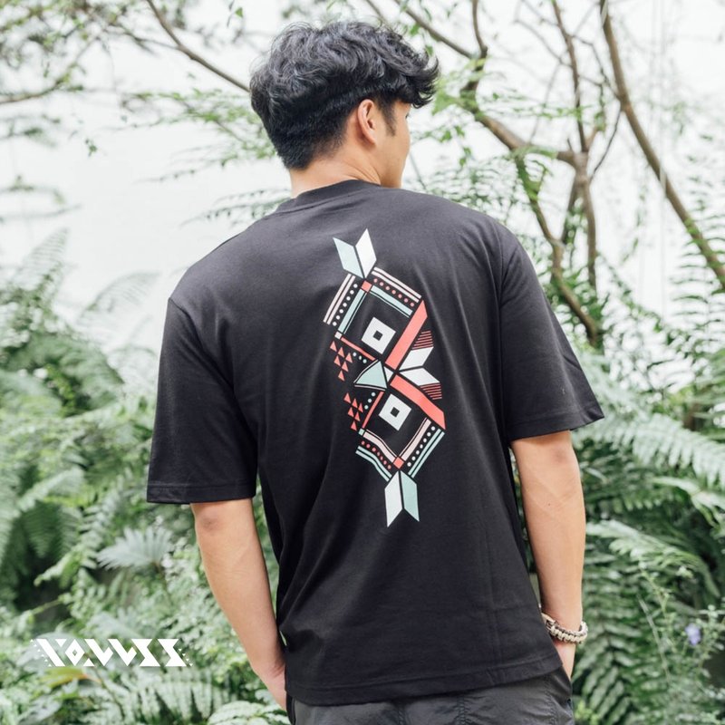 [Totem Series] Inheritor colorful wide version TEE black style (suitable for men and women) - Men's T-Shirts & Tops - Cotton & Hemp Black