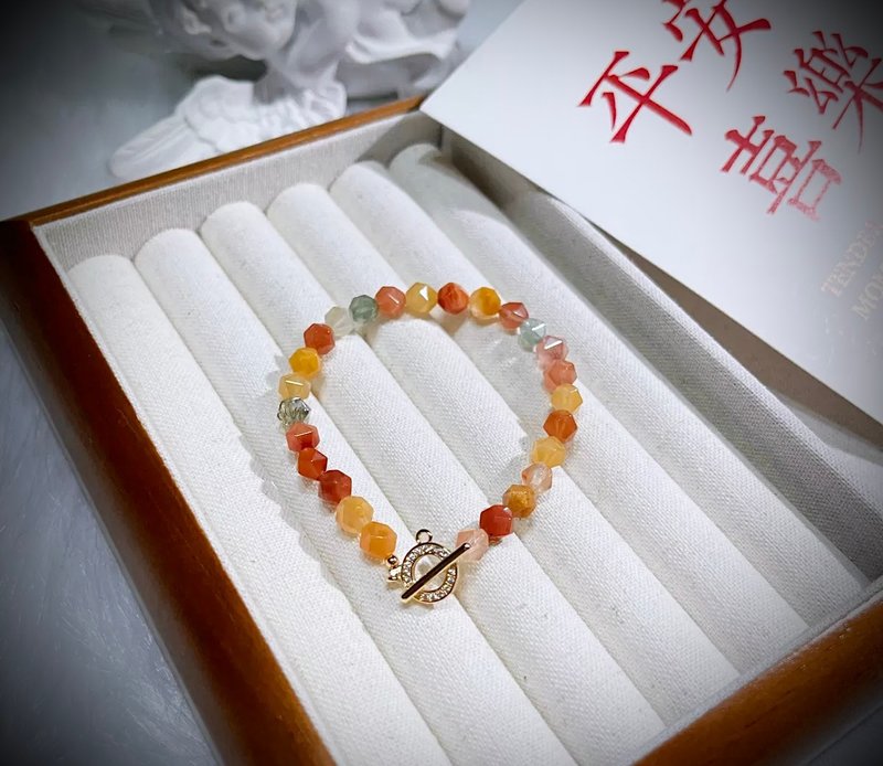 C&W natural rainbow tourmaline agate multi-faceted candy color fresh and elegant OT buckle bracelet - สร้อยข้อมือ - หยก สีทอง