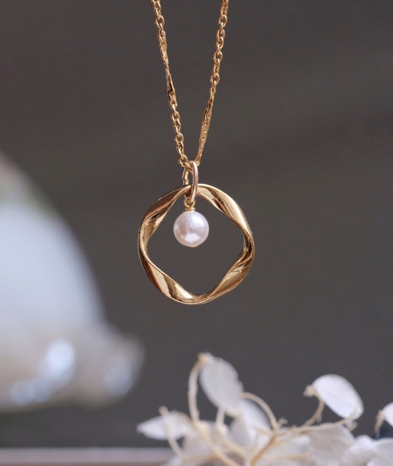 Square Circle Ancient Gold Geometric Pearl Necklace - สร้อยคอยาว - โลหะ สีทอง