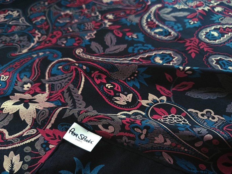 Per Spook Paris Vintage Silk Scarf Paisley 32 x 30 inches - ผ้าพันคอ - ผ้าไหม สีเขียว