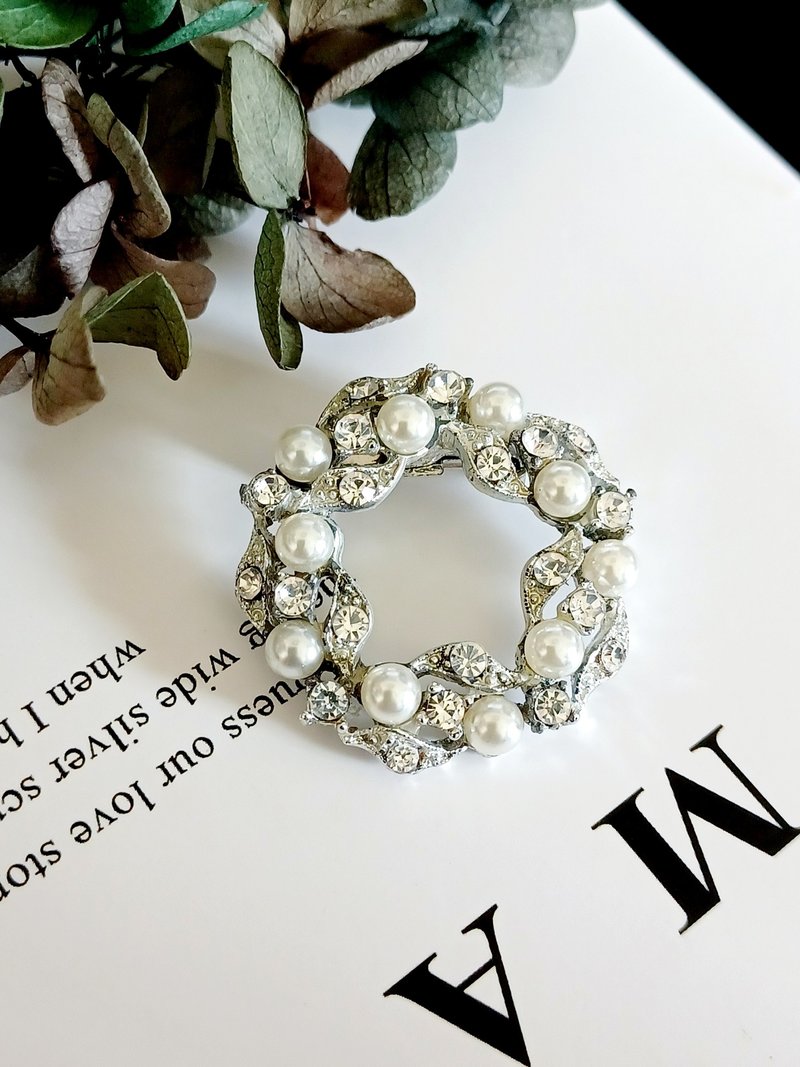 vintage jewelry elegant pearl garland brooch - เข็มกลัด - โลหะ 