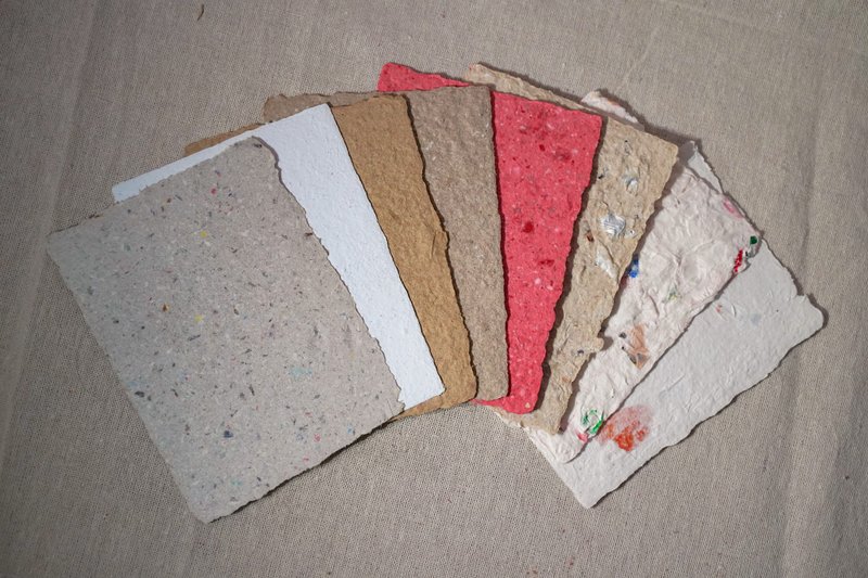 Waste recycling recycled paper handmade paper A6 postcard card 9 colors into 50 pieces - การ์ด/โปสการ์ด - กระดาษ 